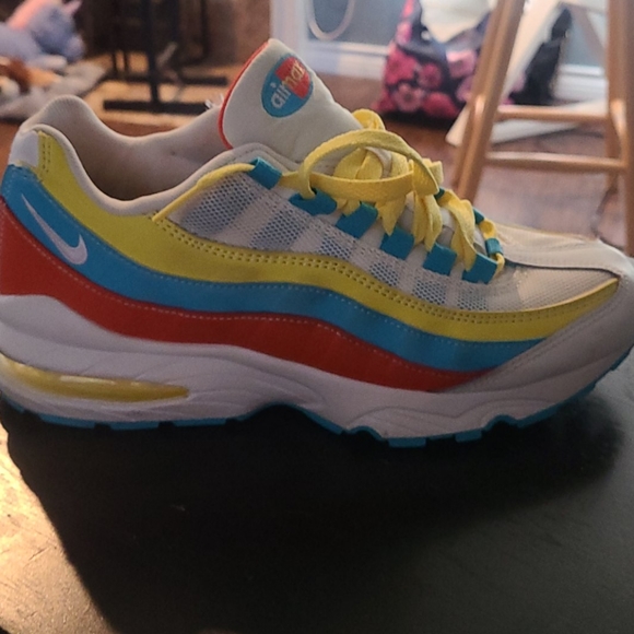 Nike Shoes - Nike Air Max